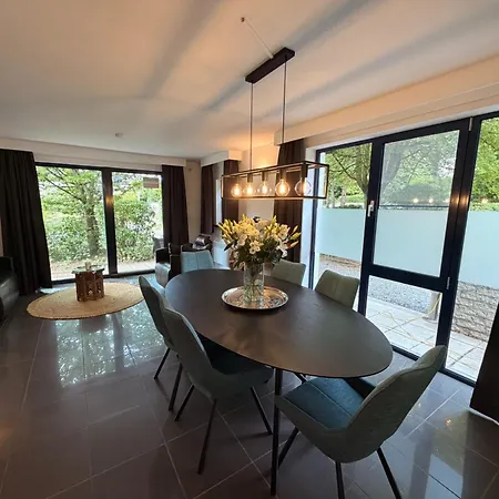 Cocoon Apartment *